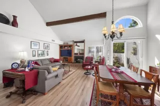 Photo #5: PTP2504529 Listing 