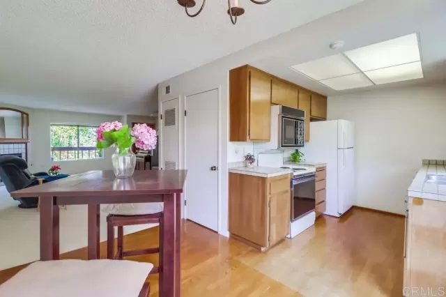 MLS: PTP2504829 Condo For Sale