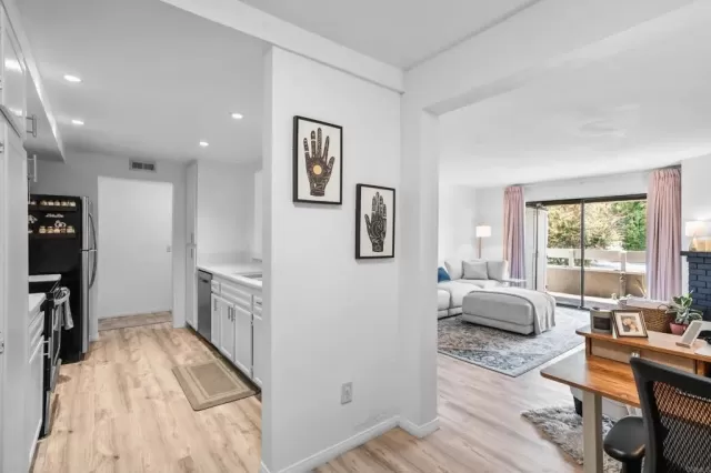 MLS: PTP2504837 Condo For Sale