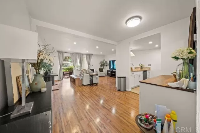 MLS: PTP2504846 Condo For Sale