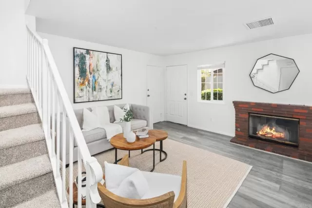 MLS: PTP2504860 Condo For Sale