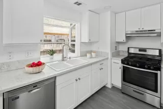 Photo #6: PTP2504860 Listing