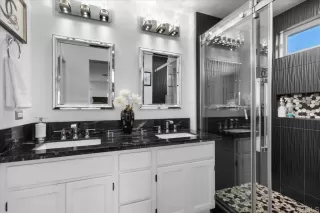 Photo #5: PTP2504871 Listing 