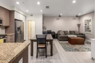 Photo #5: PTP2504906 Listing 