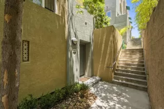 Photo #5: PTP2504945 Listing 