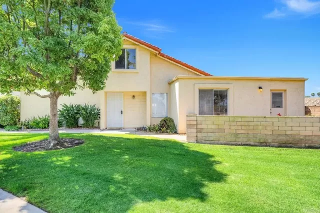 MLS: PTP2505053 Condo For Sale