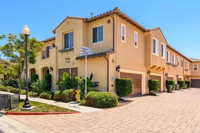 MLS: PTP2505091 Condo For Sale