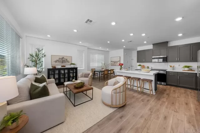 MLS: PTP2505173 Condo For Sale