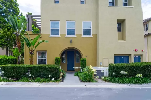 MLS: PTP2505255 Condo For Sale