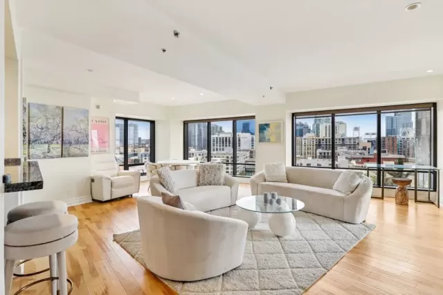 MLS: PTP2505297 Condo For Sale