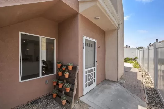 MLS: PTP2505342 Condo For Sale