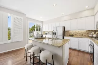 Photo #5: PTP2505531 Listing