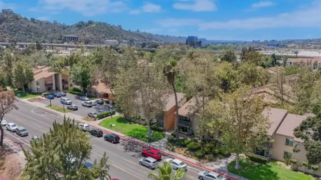 MLS: PTP2505549 Condo For Sale