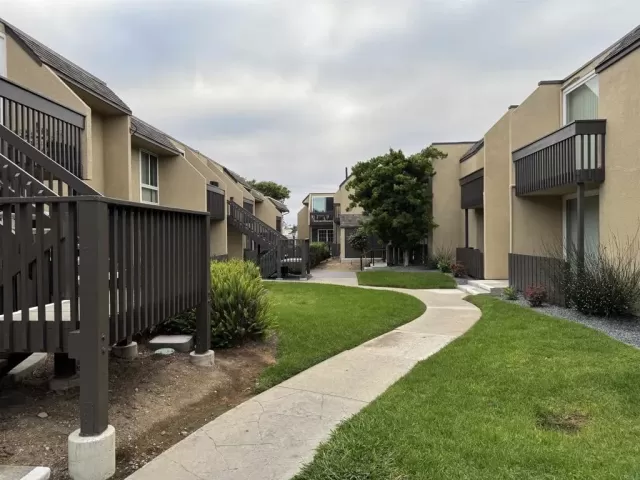 MLS: PTP2505563 Condo For Sale