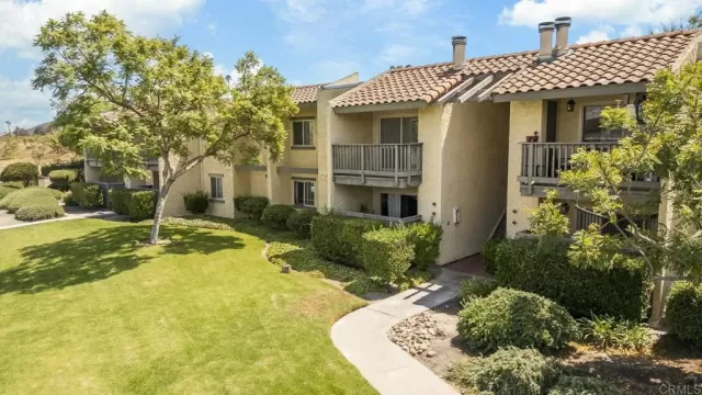 MLS: PTP2505574 Condo For Sale