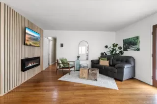 Photo #2: PTP2505582 Listing