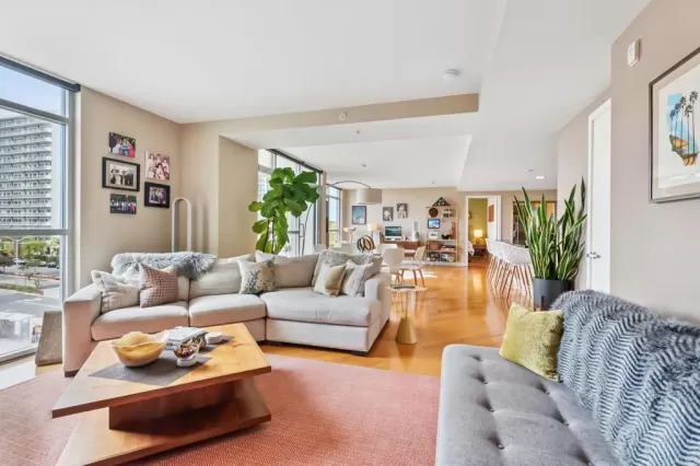 MLS: PTP2505613 Condo For Sale