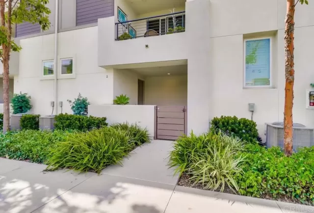 MLS: PTP2505670 Condo For Sale