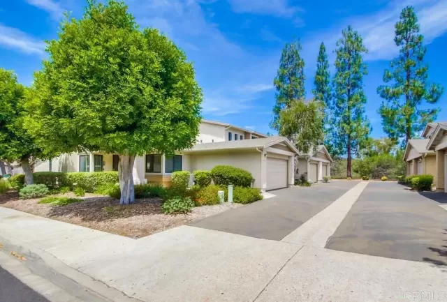 MLS: PTP2505679 Condo For Sale