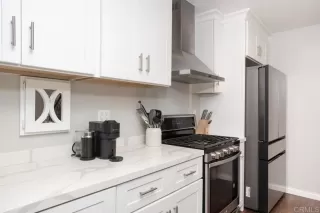 Photo #1: PTP2505681 Listing