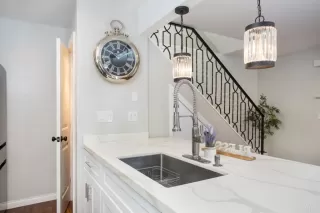 Photo #2: PTP2505681 Listing