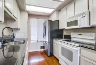 Photo #2: PTP2505756 Listing