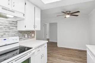 Photo #2: PTP2505764 Listing