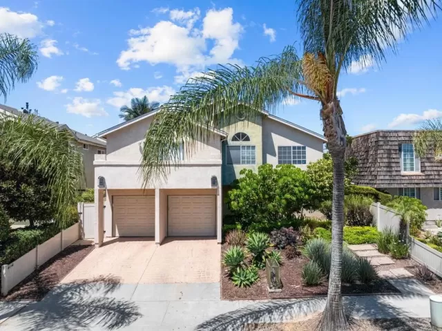 MLS: PTP2505823 Condo For Sale