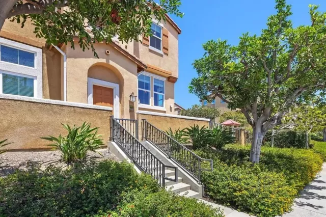 MLS: PTP2505860 Condo For Sale