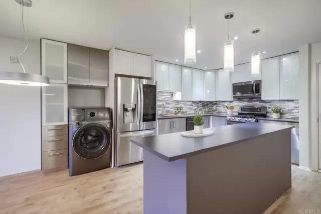 MLS: PTP2505877 Condo For Sale