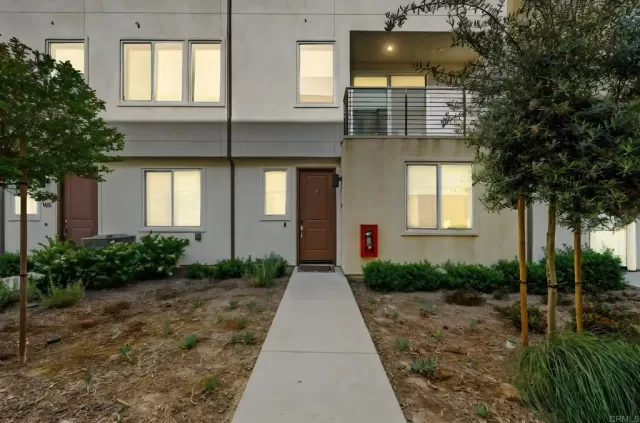 MLS: PTP2505880 Condo For Sale