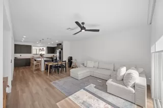 Photo #4: PTP2505880 Listing