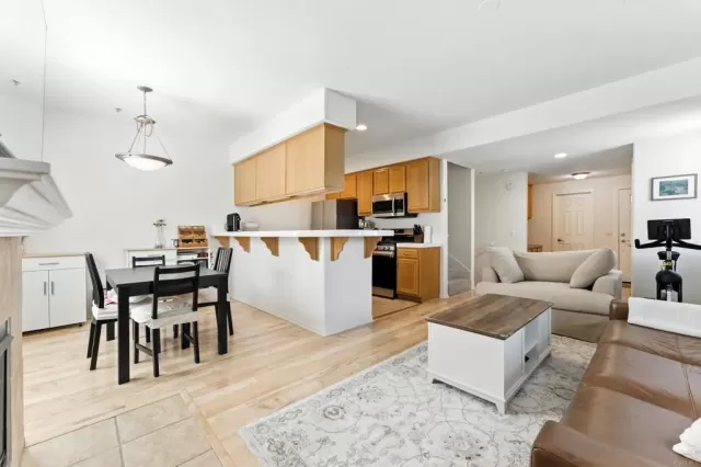 MLS: PTP2505883 Condo For Sale