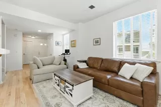 Photo #2: PTP2505883 Listing