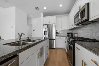 Photo #5: PTP2505902 Listing