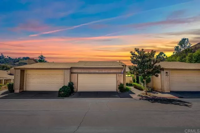 MLS: PTP2505928 Condo For Sale