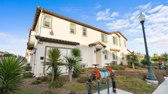 MLS: PTP2506044 Condo For Sale