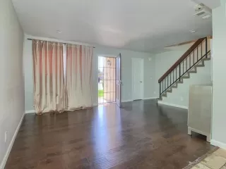 Photo #2: PTP2506095 Listing