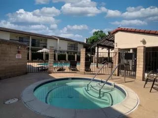 Photo #4: PTP2506095 Listing