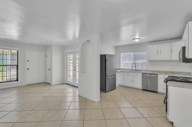 MLS: PTP2506267 Condo For Sale