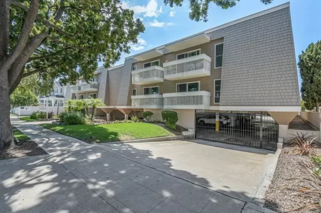 MLS: PTP2506522 Condo For Sale