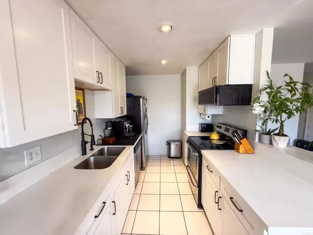 MLS: PTP2506588 Condo For Sale