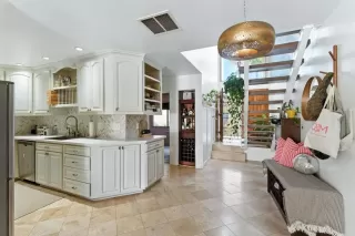 More Details about MLS # PTP2506646 : 4252 LOMA RIVIERA LANE