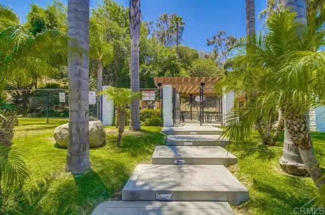 MLS: PTP2506659 Condo For Sale