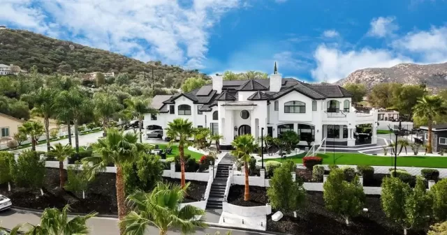 MLS: PTP2506844 Condo For Sale