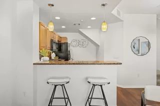 Photo #5: PTP2506887 Listing 