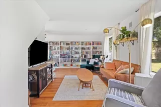 Photo #1: PTP2507000 Listing