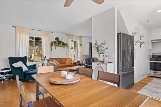 Photo #4: PTP2507000 Listing