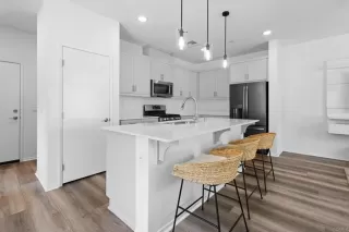 Photo #5: PTP2507068 Listing