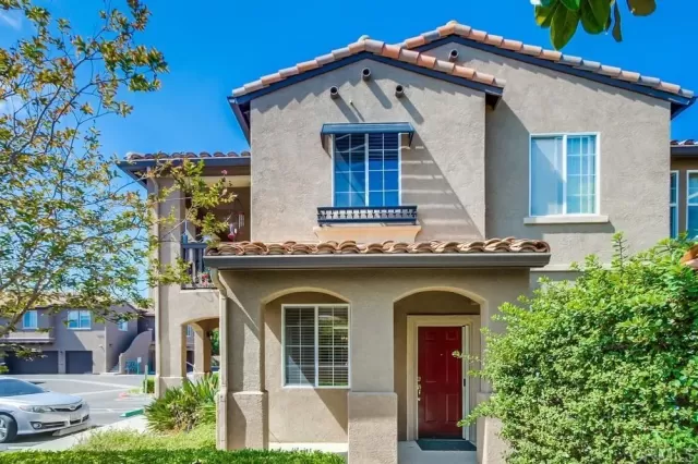 MLS: PTP2507123 Condo For Sale